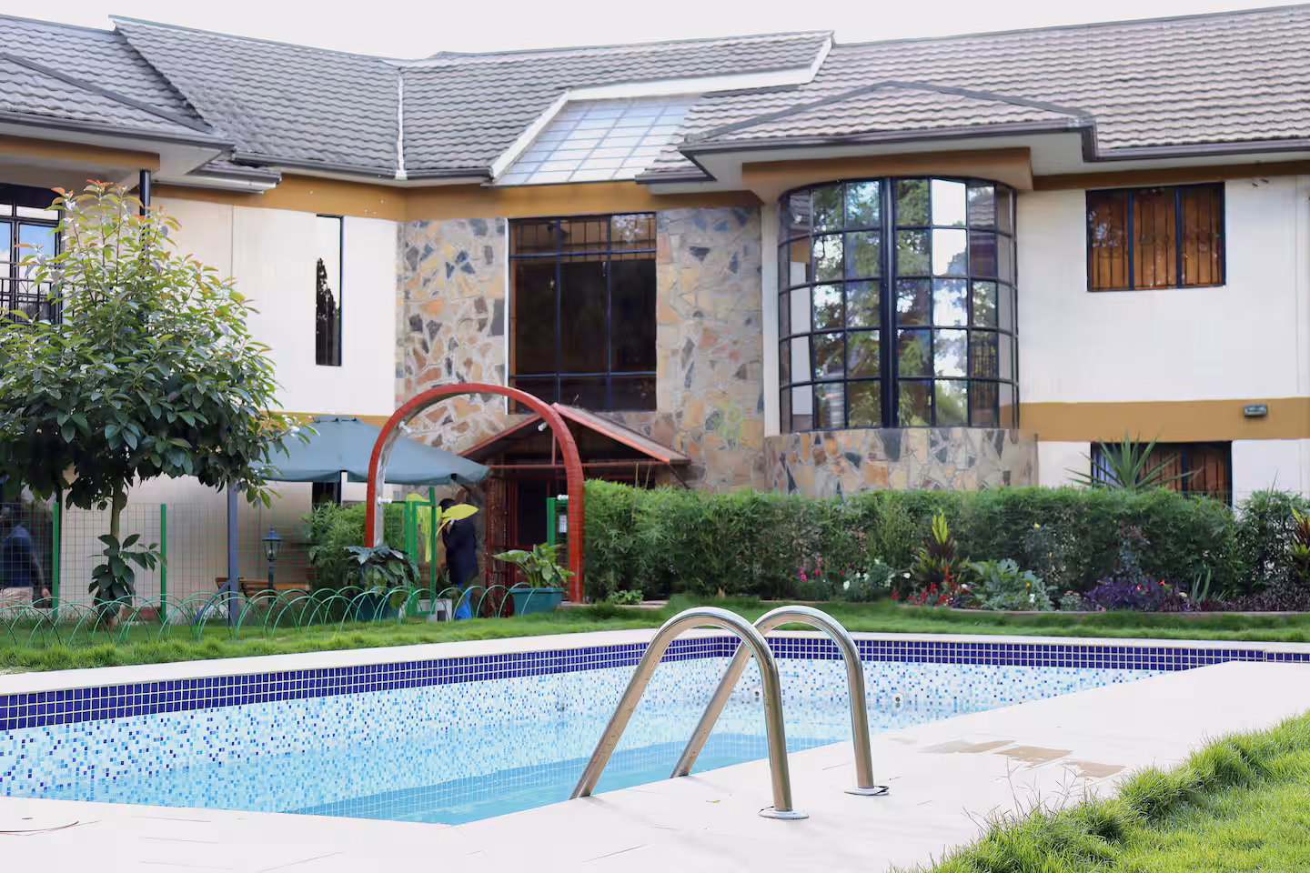 Elegant swimming pool